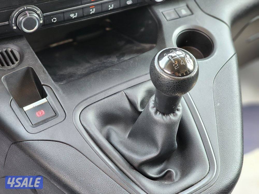 بيجو بارتنتر ثلاجة موديل 2020 عداد 177 ألف قير عادي شرط الفحص7