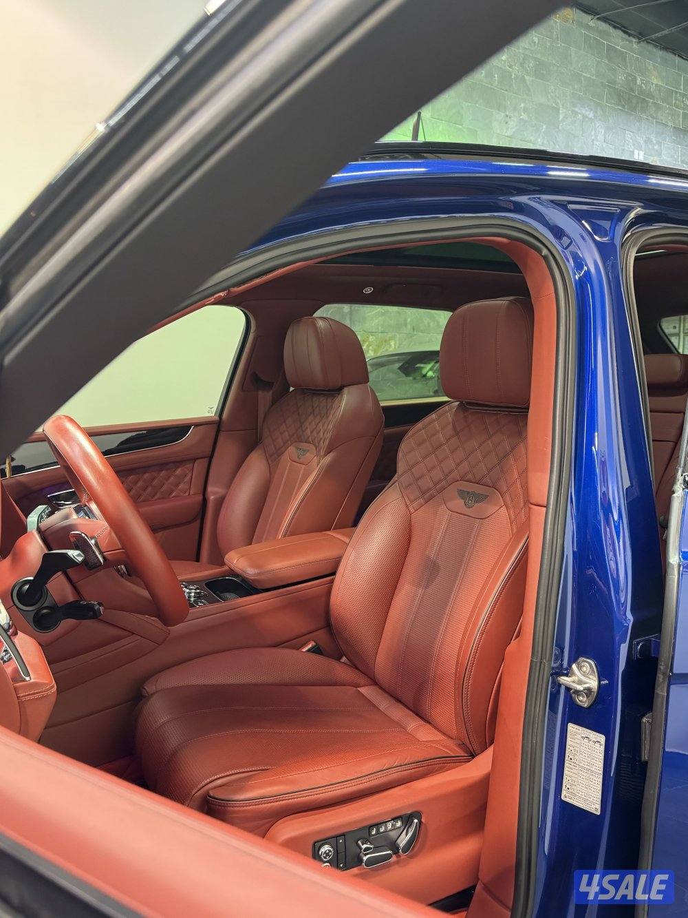 للبيع بنتلي بينتايجا FIRST1EDlTlON موديل 20218