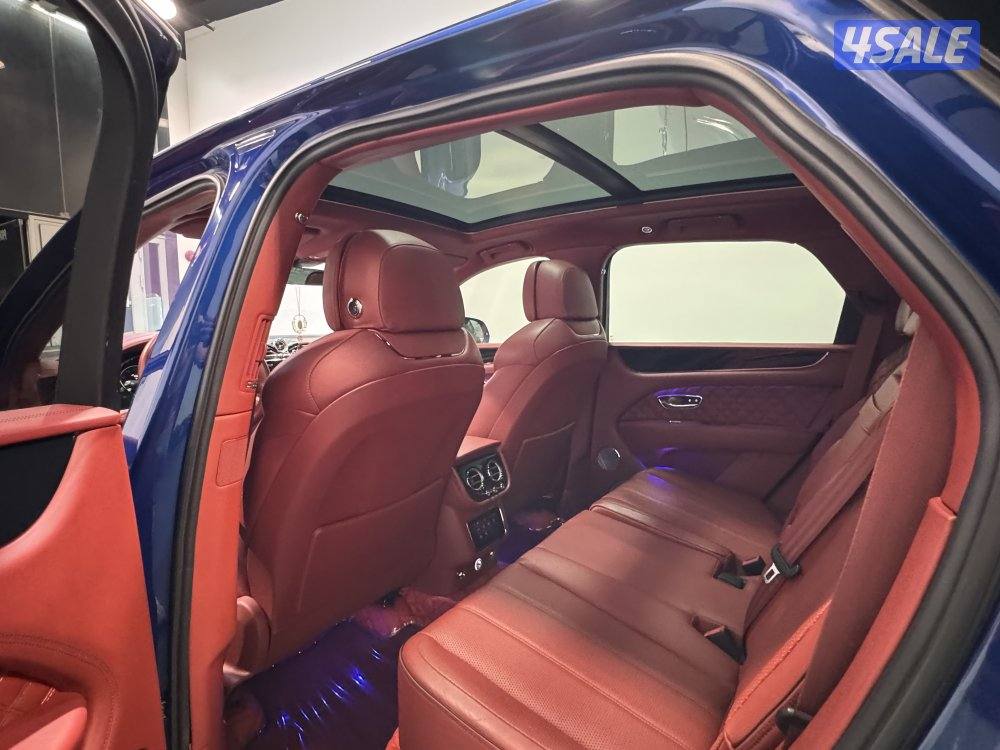 للبيع بنتلي بينتايجا FIRST1EDlTlON موديل 202112