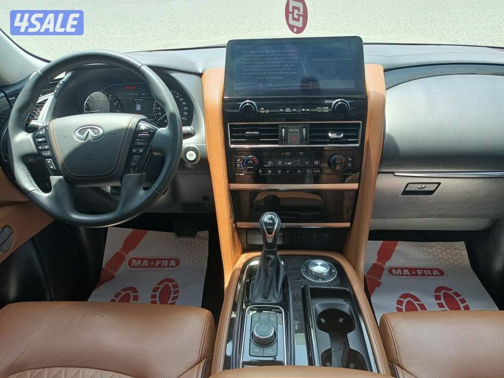للبيع انفينيتي Q8 موديل 2022 العداد 104 وارد الكويت5