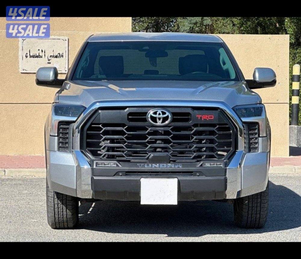 وانيت تندرا موديل 2024 ماشي 29 الف كيلو صبغ وكاله شرط الفحص0