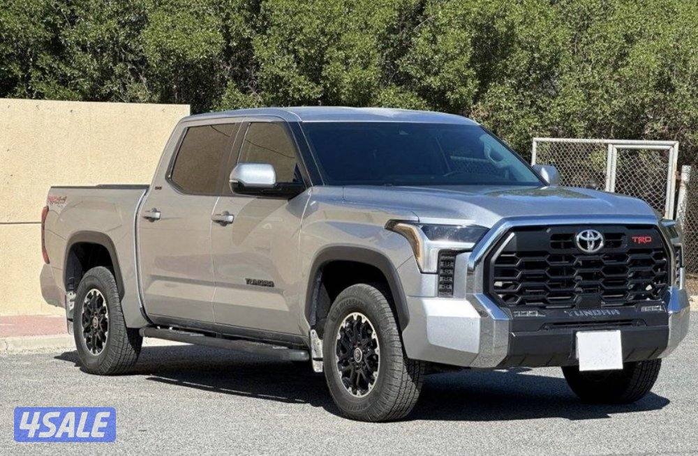 وانيت تندرا موديل 2024 ماشي 29 الف كيلو صبغ وكاله شرط الفحص4