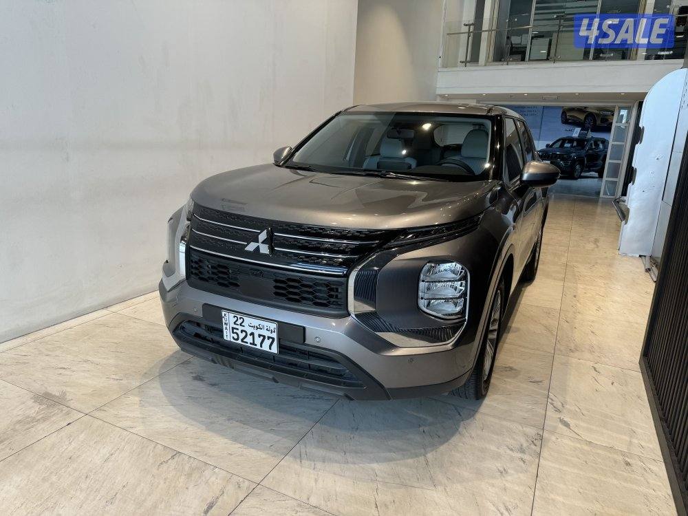 Mitsubishi Outlander0