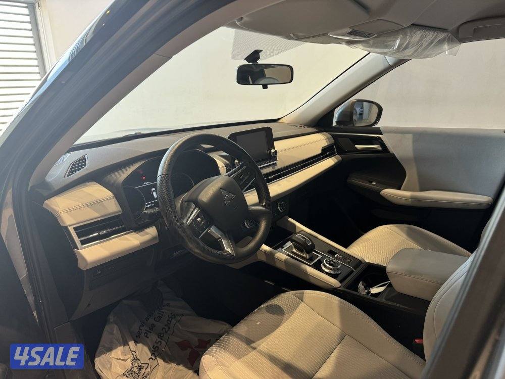 Mitsubishi Outlander6