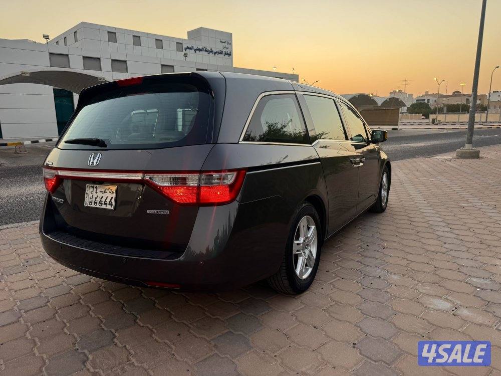 Honda odyssey 2013 touring4