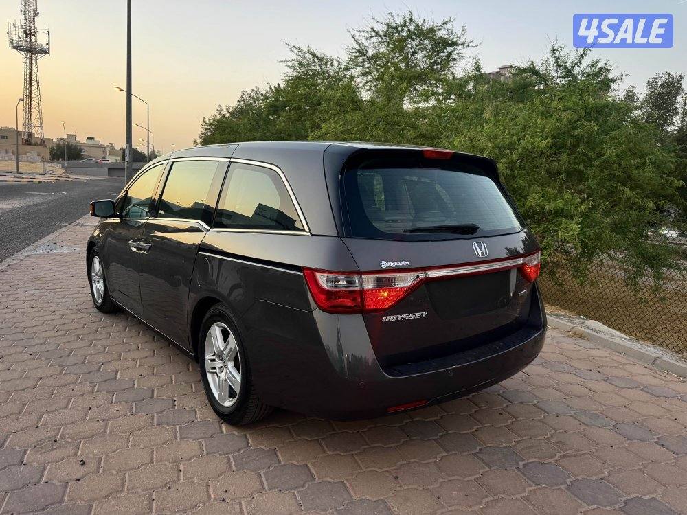 Honda odyssey 2013 touring9