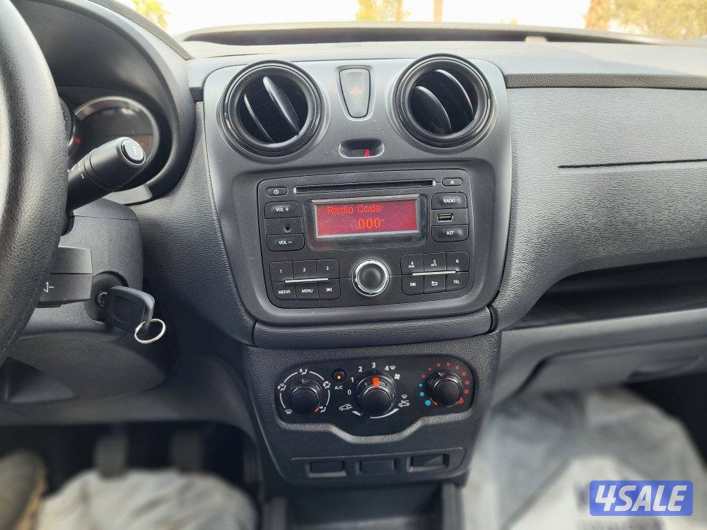 رينو دوكر بوكس موديل ٢٠٢٠ قير عادي عداد 105 ألف شرط الفحص5