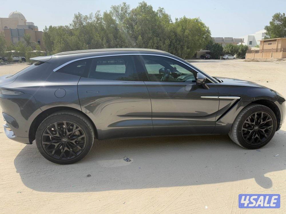 Aston Martin DBX3