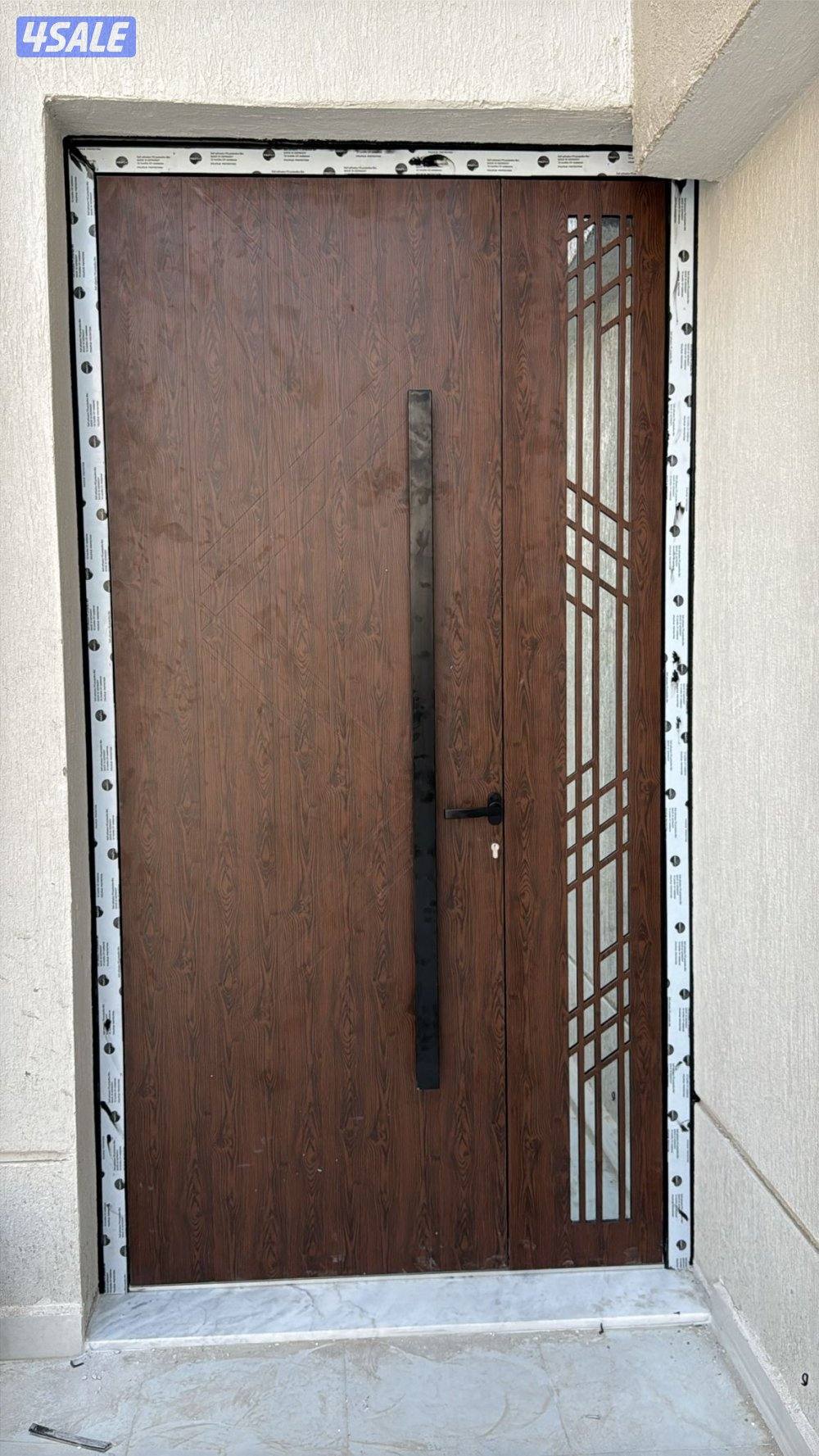 كل باب من الألومنيوم عالي الجودة ومقبض الباب والقفل وكل شيء من إيطاليا2