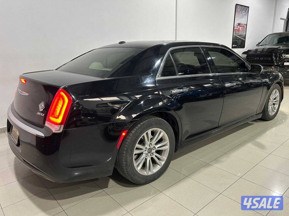 Chrysler 300 Limited2