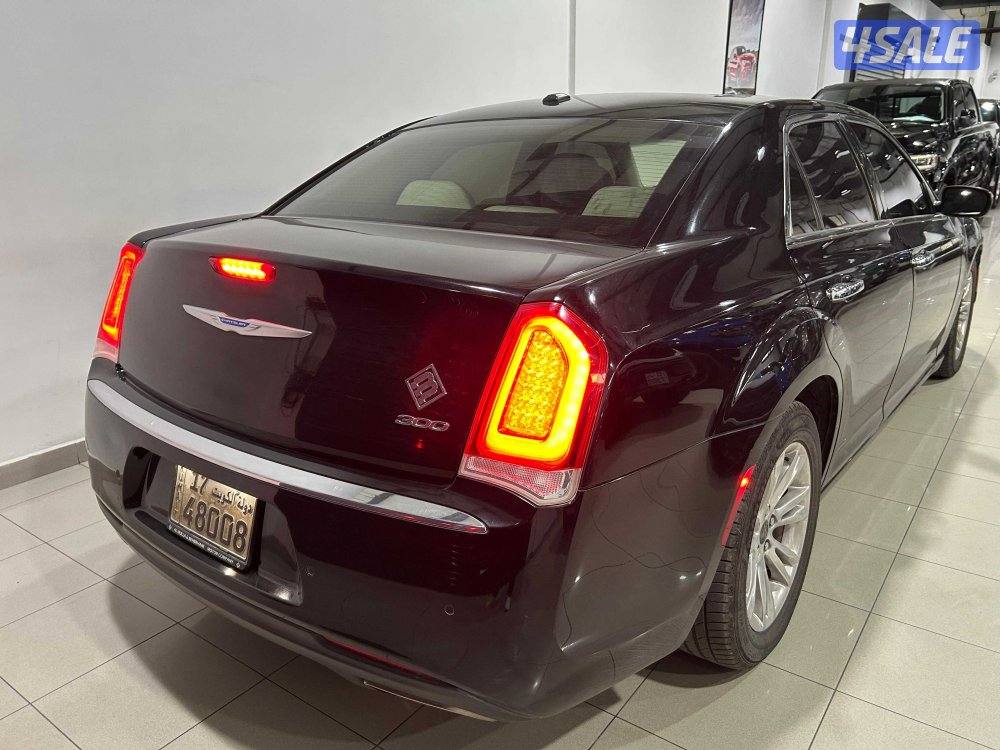Chrysler 300 Limited4