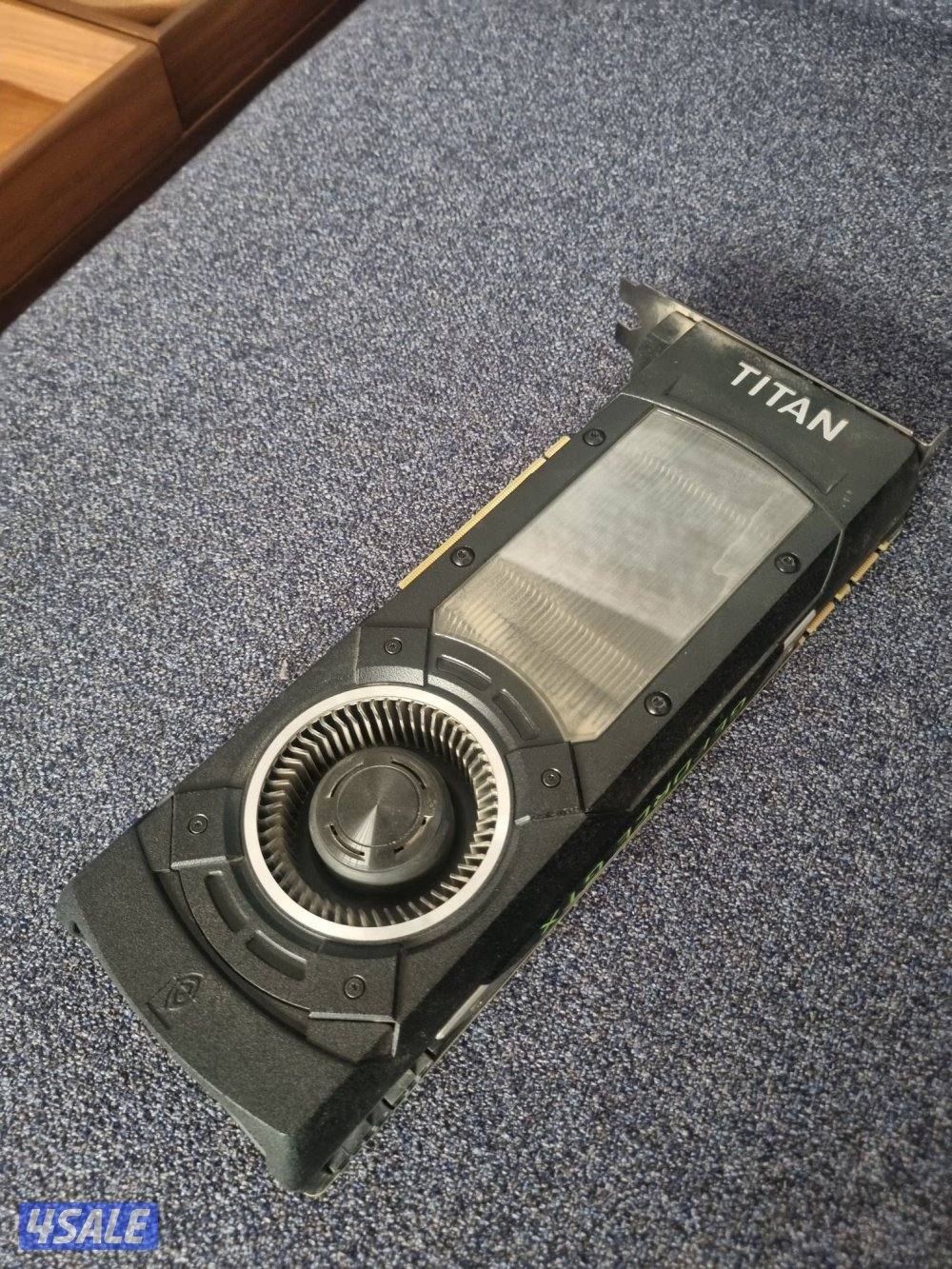 美品 ASUS NVIDIA GeForce GTX TITAN X 12GB ASUS GeForce GTX TITAN X 12GB 384 Bit GDDR5 PCI Express 3.0 HDCP