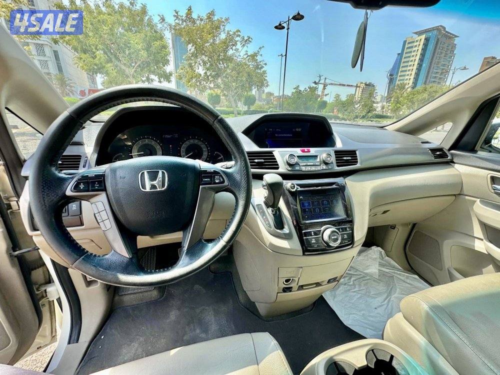 هوندا أوديسي - الموديل:2015 - العداد:21015