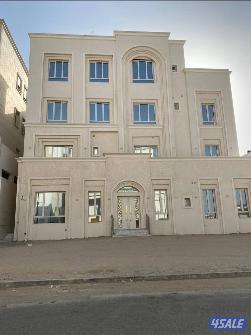 للبيع فلا فخمه vip
زاويه شارعين ارتداد بمنطقه جنوب عبدالله المبارك
ا4