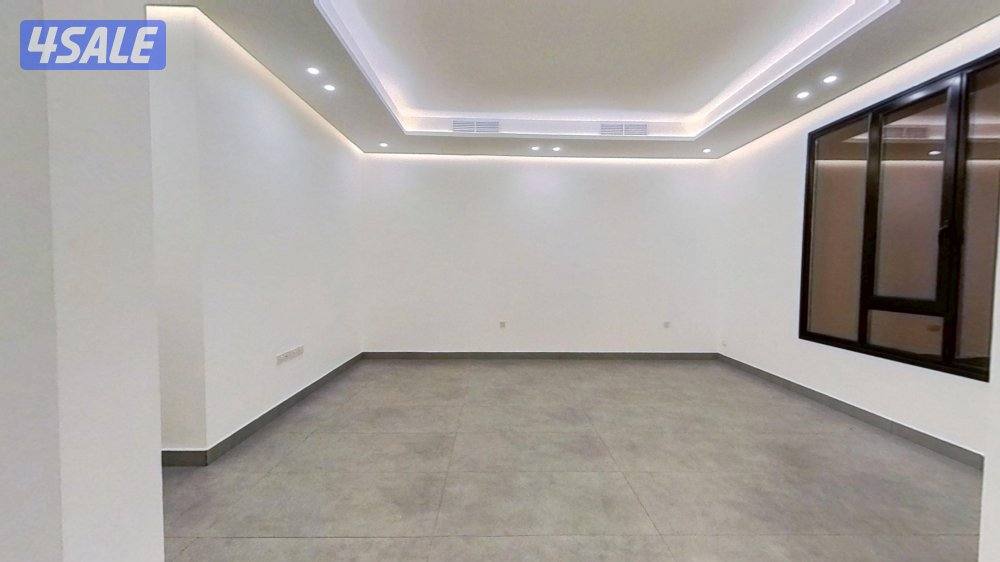 ادوار مودرن في بيان اول ساكن  مساحة ٣٠٠ متر2