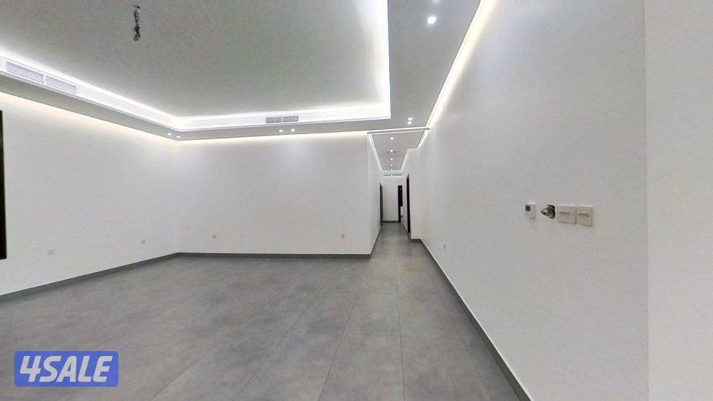 ادوار مودرن في بيان اول ساكن  مساحة ٣٠٠ متر3