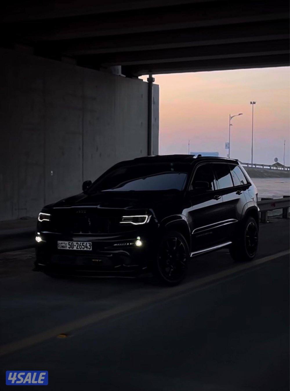 البيع او للبدل قراند شروكي SRT0