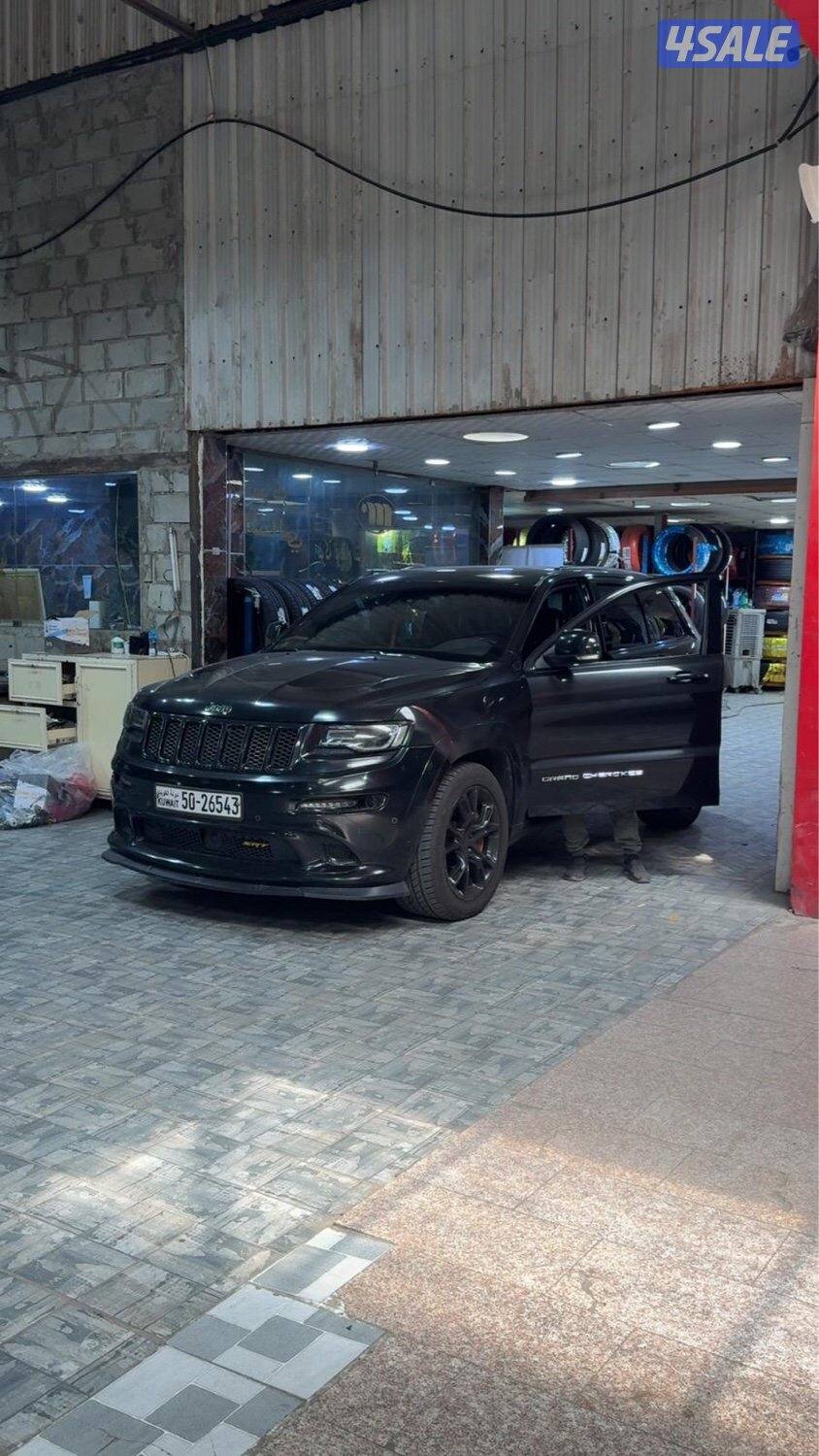 البيع او للبدل قراند شروكي SRT1