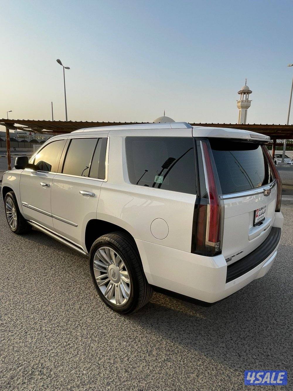 كاديلاك اسكاليد فحص جير مكينه شاصي كامل المواصفات صبغ الوكاله عدا 3قطع5