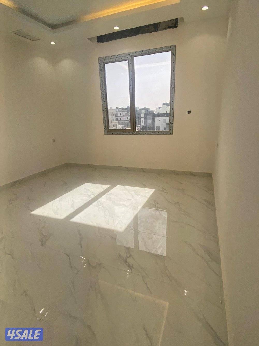 شقة بالمطلاع N10 قطعة 33