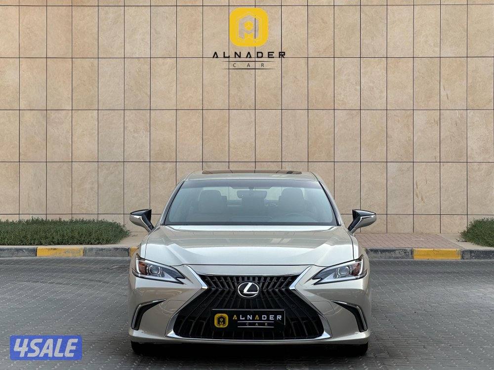 للبيع لكزس ES350 موديل 2022 وارد الساير1