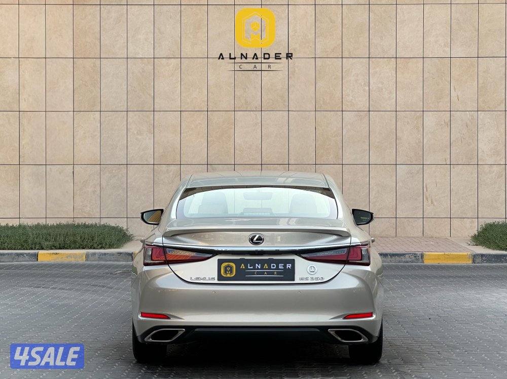 للبيع لكزس ES350 موديل 2022 وارد الساير4