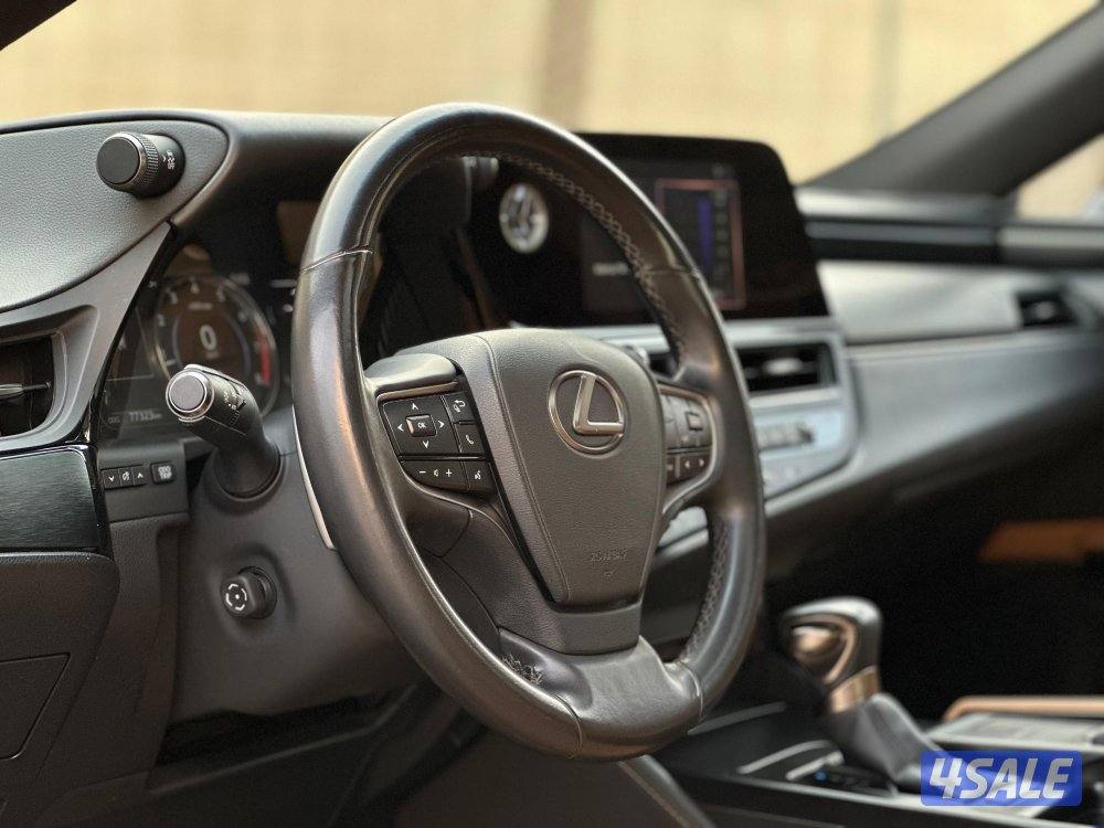 للبيع لكزس ES350 موديل 2022 وارد الساير7