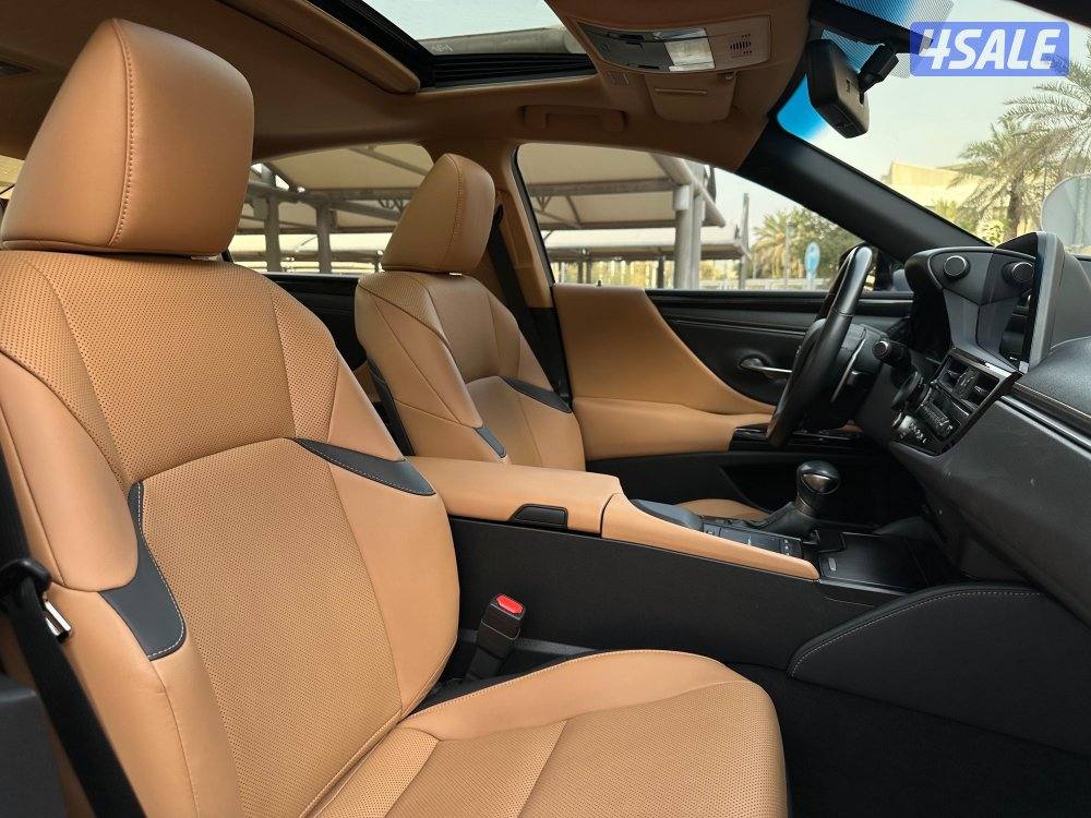 للبيع لكزس ES350 موديل 2022 وارد الساير8