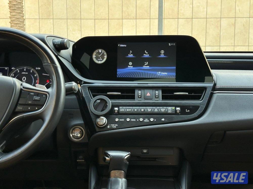 للبيع لكزس ES350 موديل 2022 وارد الساير10