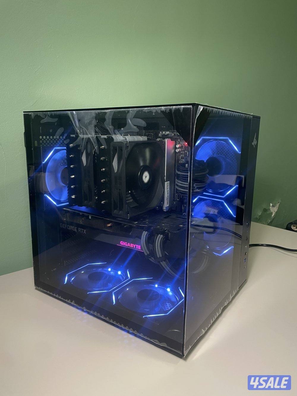 كمبيوتر ألعاب شبه يديد1