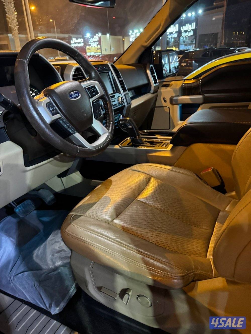 للبيع وانيت فورد لاريت5