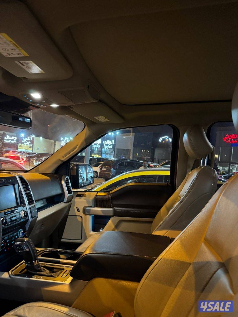 للبيع وانيت فورد لاريت8