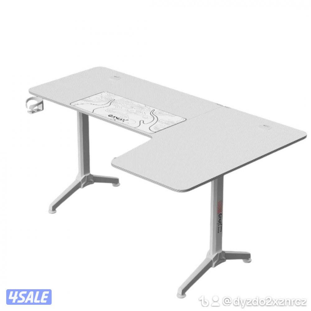 البيع جميع الكراسي والطاولات القيمينق9