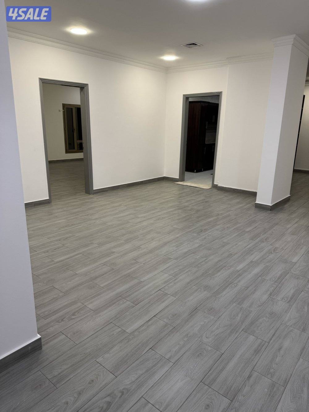 شقه للإيجار غرب مشرف معاريس او حديثين الزواج0