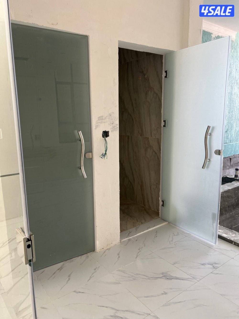 فني زجاج سكريت ومرايا7