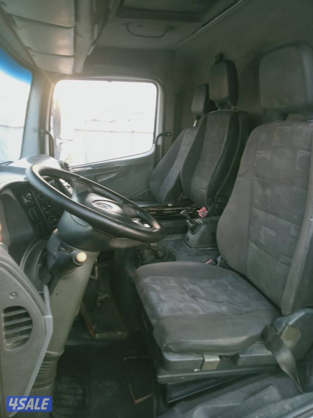 للبيع مرسيدس شاحنه3