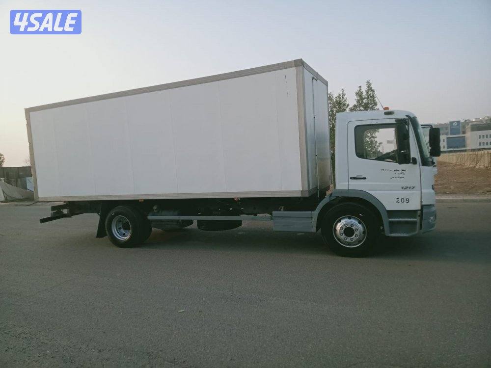 للبيع مرسيدس شاحنه4