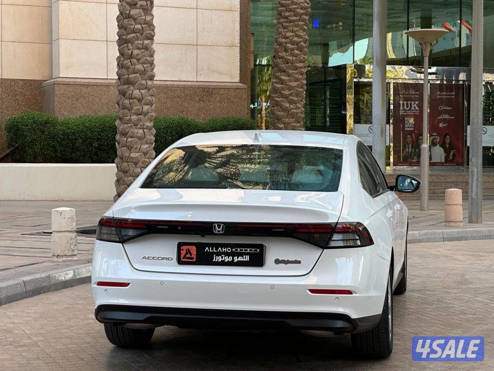 هونداACCORD موديل2023 عداد29الف وارد الغانم تحت الكفاله2