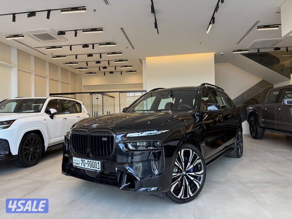 BMW X7M60i1
