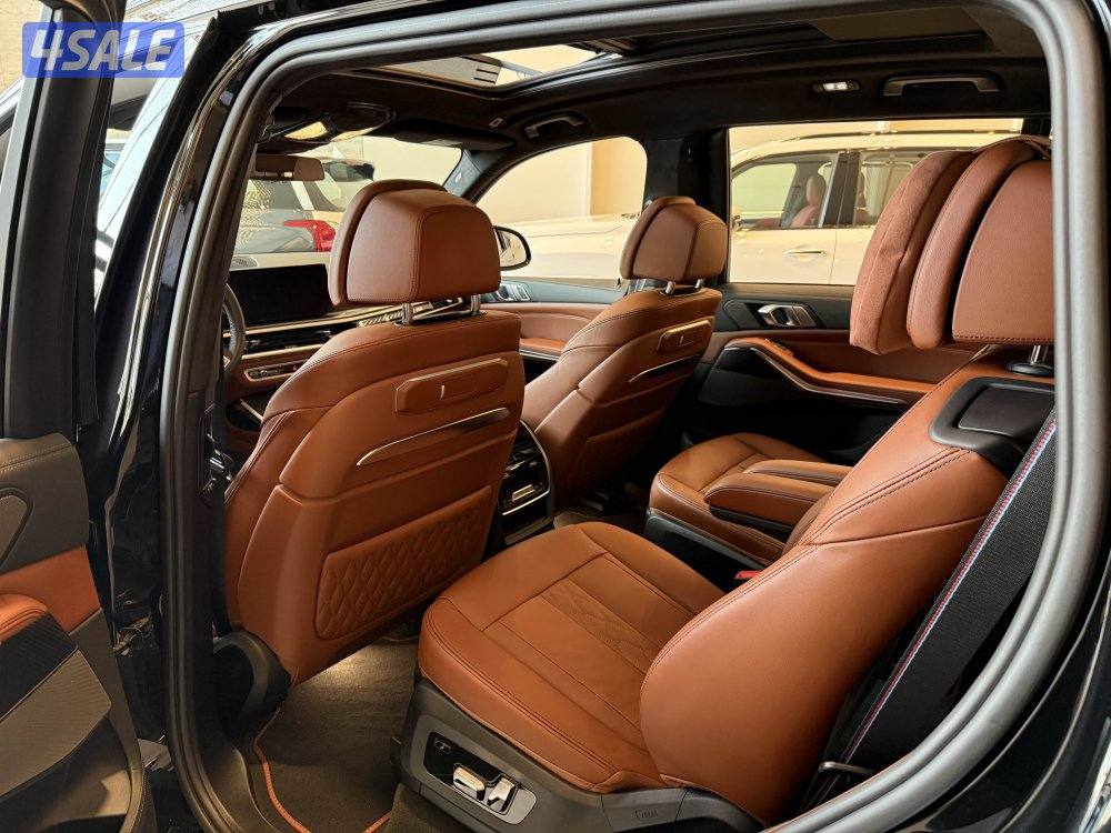 BMW X7M60i4