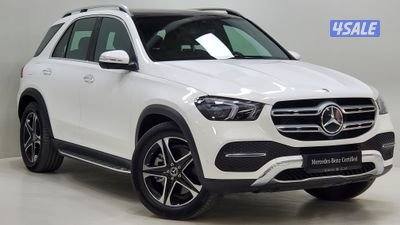 Mercedes-Benz GLE SUV0