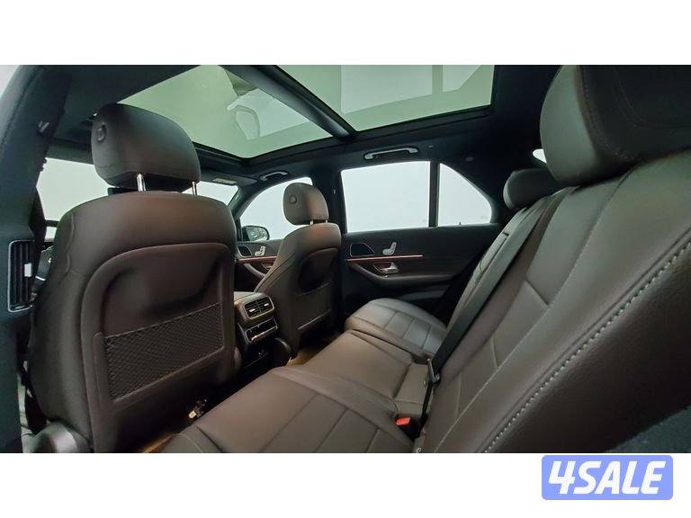 Mercedes-Benz GLE SUV13