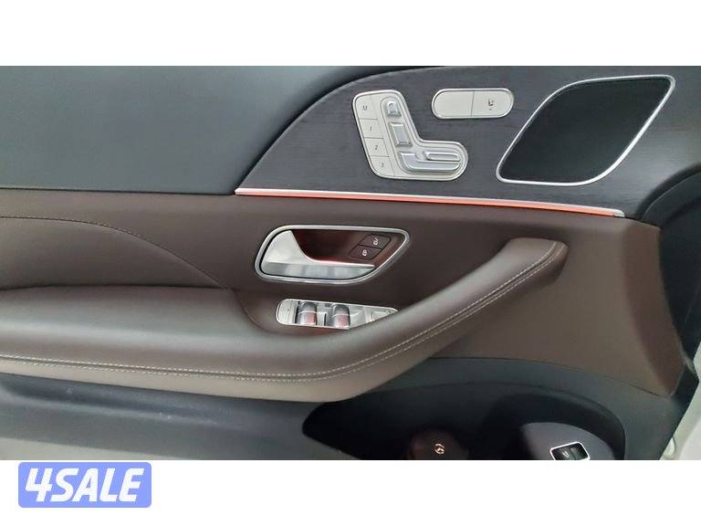 Mercedes-Benz GLE SUV14