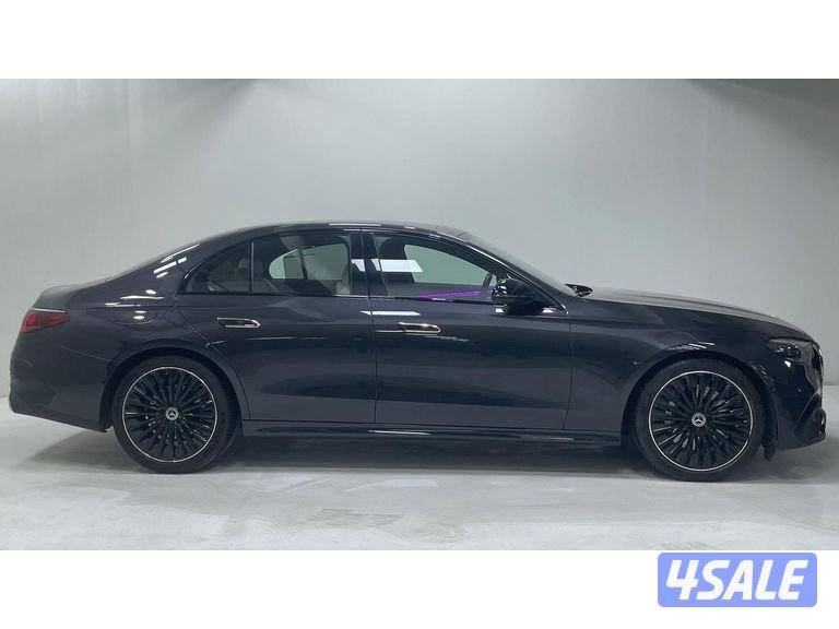 Mercedes-Benz E-Class4