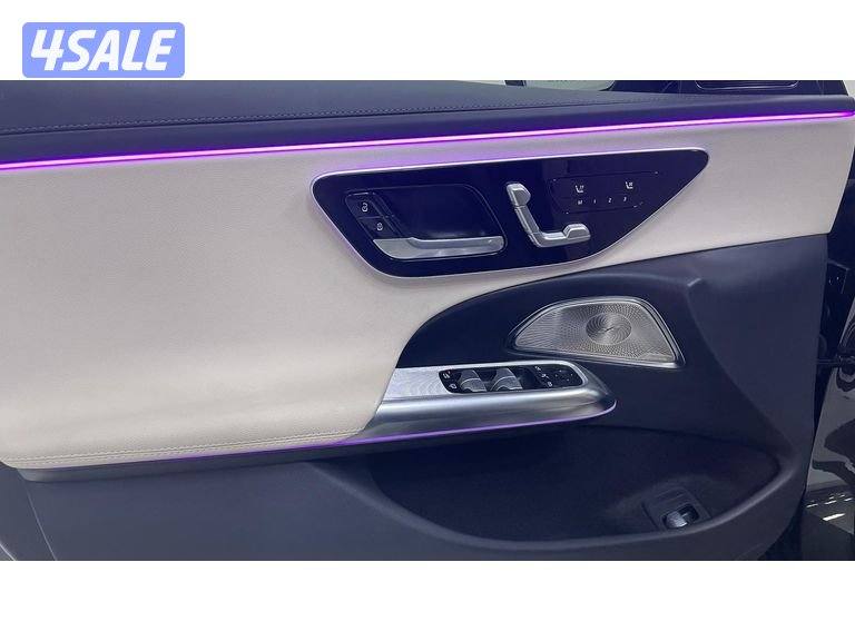 Mercedes-Benz E-Class14