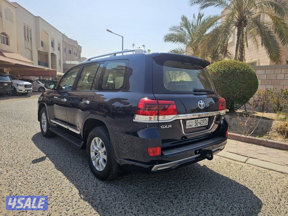 لاندكروز GXR الساير ٨ سلندر بحالة الوكالة صبغ الوكالة3