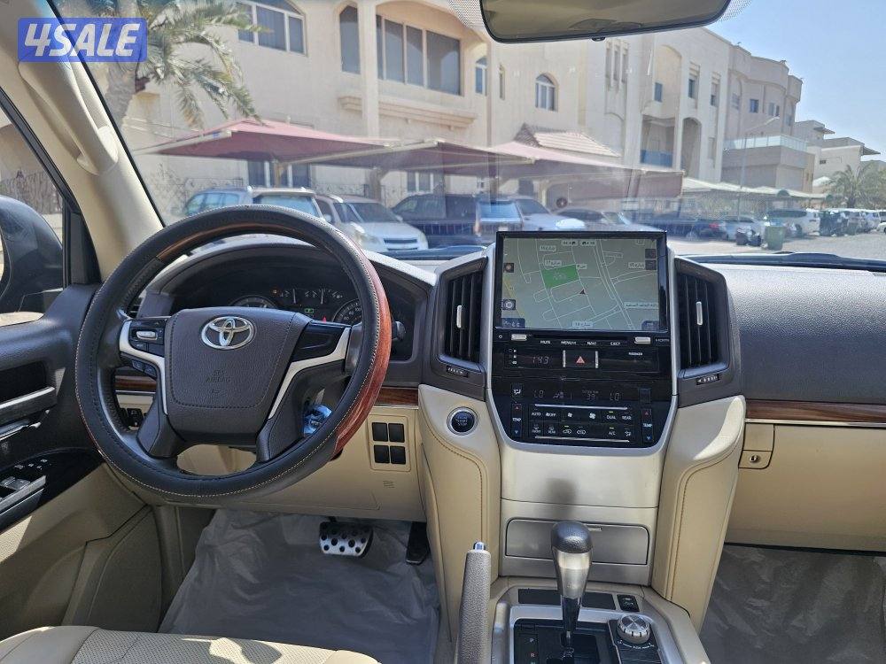 لاندكروز GXR الساير ٨ سلندر بحالة الوكالة صبغ الوكالة11