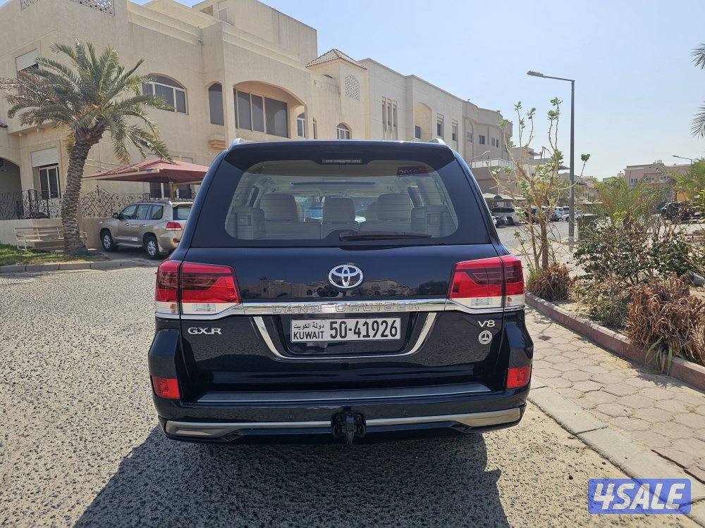 لاندكروز GXR الساير ٨ سلندر بحالة الوكالة صبغ الوكالة12