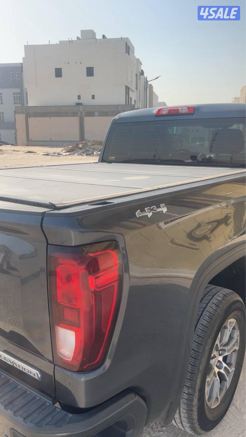 شباب كويتين نسترزق الله احمل من بيت ل بيت اي مكان لتواصل0