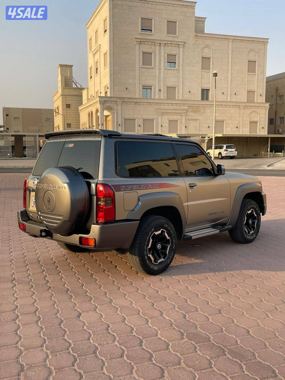 للبيع سوبر سفاري كبسوله ((((جير عادي ))) وارد الكويت شرط الفحص بالكامل8